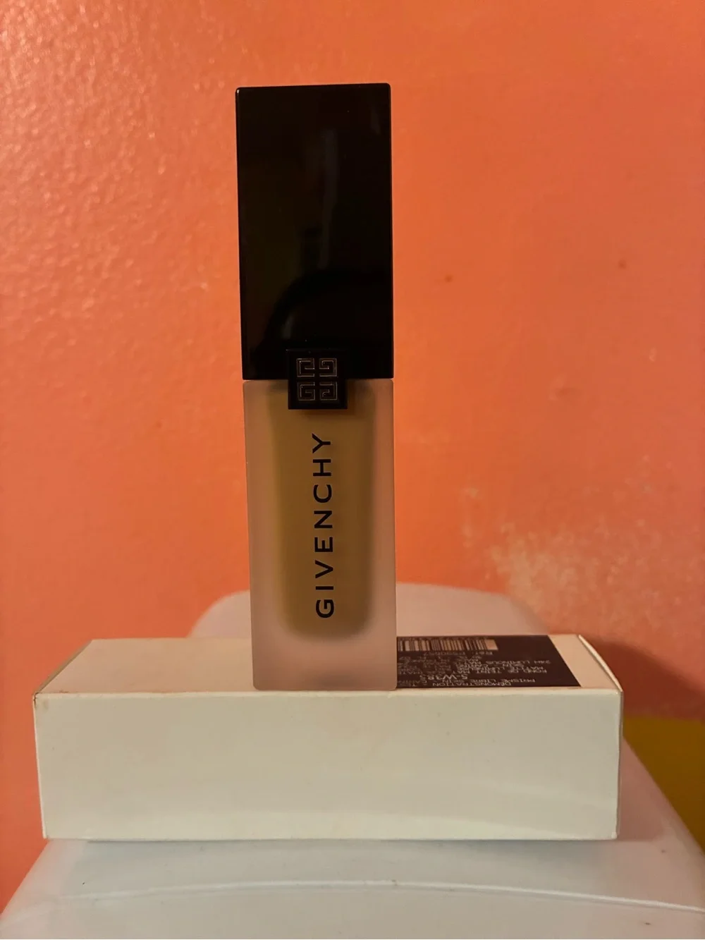 Givenchy Liquid Foundation - Beige with Black Cap